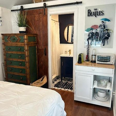 Adorable 1 Bedroom Cottage นิวยอร์ก ภายนอก รูปภาพ