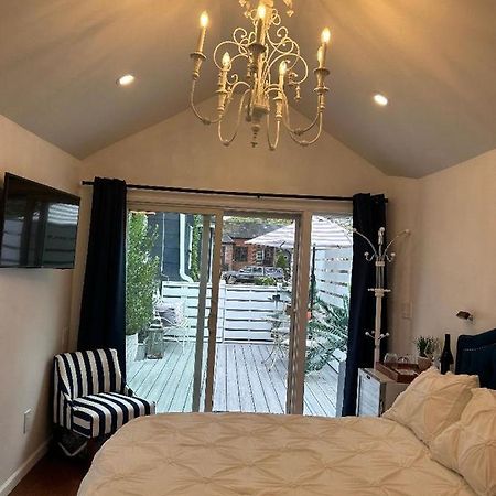 Adorable 1 Bedroom Cottage นิวยอร์ก ภายนอก รูปภาพ