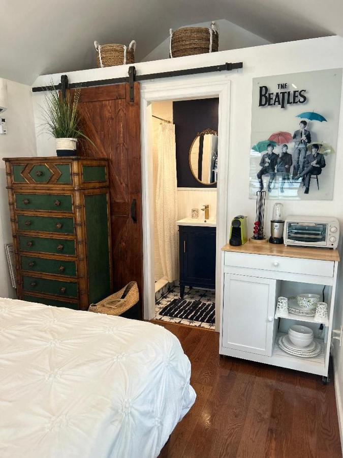 Adorable 1 Bedroom Cottage นิวยอร์ก ภายนอก รูปภาพ