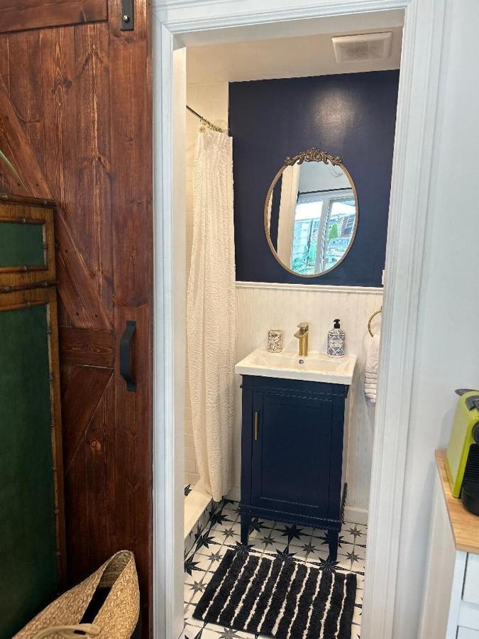 Adorable 1 Bedroom Cottage นิวยอร์ก ภายนอก รูปภาพ