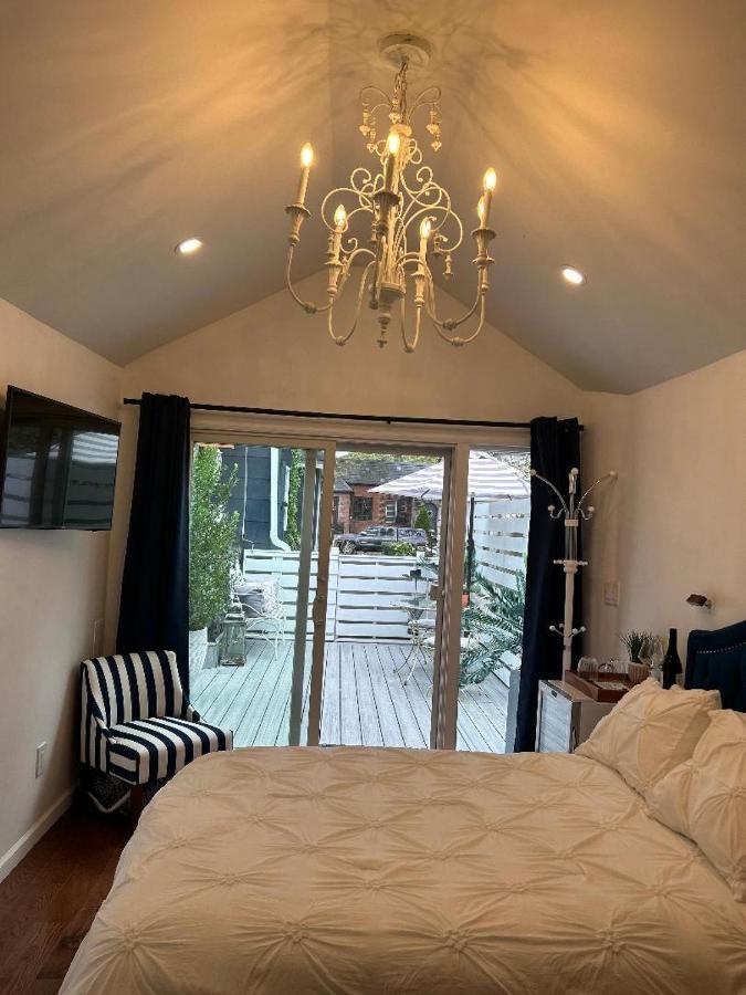Adorable 1 Bedroom Cottage นิวยอร์ก ภายนอก รูปภาพ