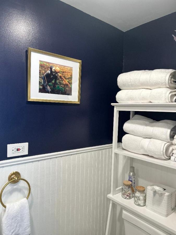 Adorable 1 Bedroom Cottage นิวยอร์ก ภายนอก รูปภาพ